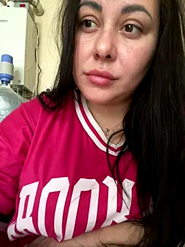 Snapshot of DaisyStreet chatting on October 28, 2025, 9:30 am DaisyStreet online show from October 28, 2025, 9:30 am