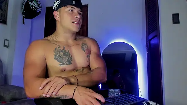 Snapshot of Dominic_Biker__ chatting on July 21, 2026, 4:58 am Dominic Biker online show from July 21, 2026, 4:58 am