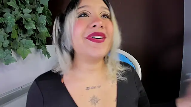 Snapshot of miss_danika chatting on February 9, 2026, 11:19 am miss danika online show from February 9, 2026, 11:19 am