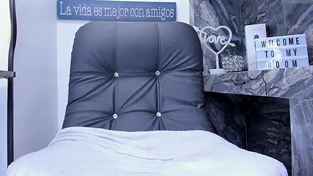 Snapshot of miss_danika chatting on February 14, 2026, 11:10 am miss danika online show from February 14, 2026, 11:10 am