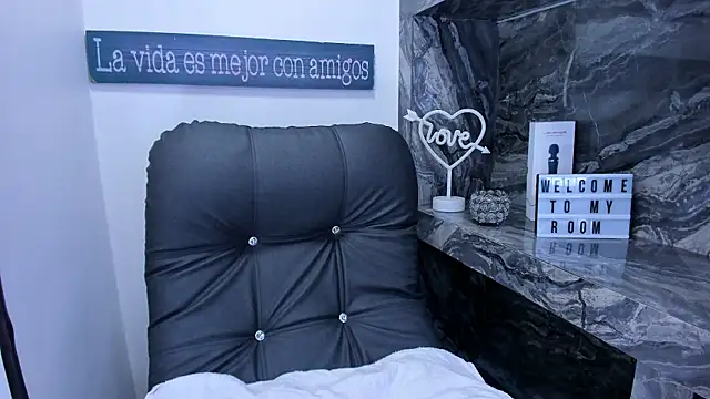 Snapshot of miss_danika chatting on February 28, 2026, 11:10 am miss danika online show from February 28, 2026, 11:10 am