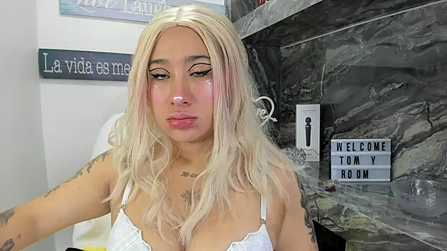 miss danika online show from October 8, 2025, 11:01 am