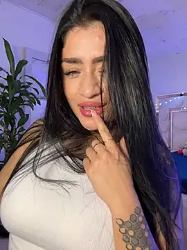 lucianaroy online show from January 9, 2026, 11:11 pm