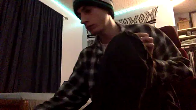 Snapshot of spicylaboi chatting on November 24, 2025, 2:33 am spicylaboi online show from November 24, 2025, 2:33 am