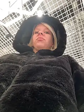 LikaCat online show from October 8, 2025, 4:03 am