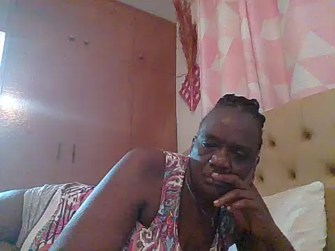 Snapshot of Shaz_brown chatting on July 26, 2026, 2:07 am Shaz brown online show from July 26, 2026, 2:07 am