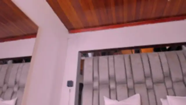 NikkySmiith online show from November 22, 2025, 12:04 pm