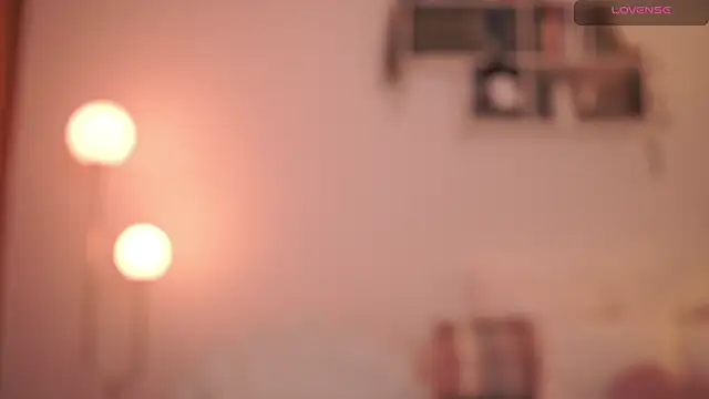 EmilyxRose - online show from February 25, 2025, 6:33 pm