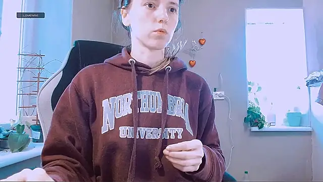 RosaJil online show from March 10, 2026, 2:32 pm