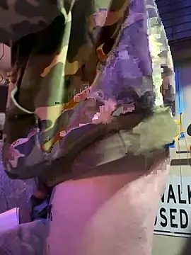 Snapshot of Followthepiper chatting on November 24, 2025, 4:34 am Followthepiper online show from November 24, 2025, 4:34 am