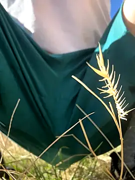 Snapshot of Followthepiper chatting on October 10, 2025, 4:30 pm Followthepiper online show from October 10, 2025, 4:30 pm