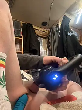 Snapshot of Followthepiper chatting on February 7, 2025, 1:04 am Followthepiper online show from February 7, 2025, 1:04 am