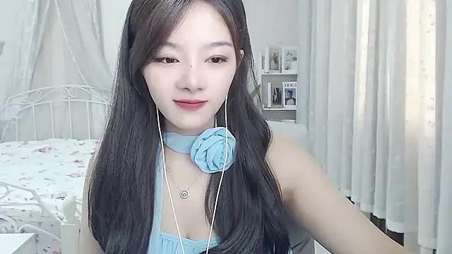 Snapshot of Jenny-Z chatting on June 24, 2026, 1:37 am Jenny-Z online show from June 24, 2026, 1:37 am