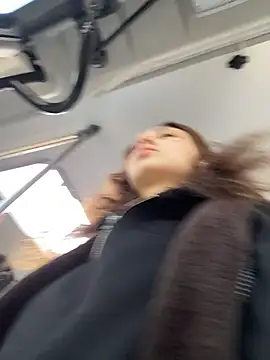 QuitieLia online show from March 22, 2026, 7:21 am