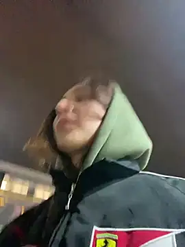 QuitieLia online show from January 19, 2025, 3:21 pm