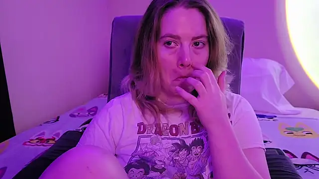 InternetFairy XO online show from December 4, 2025, 4:44 am