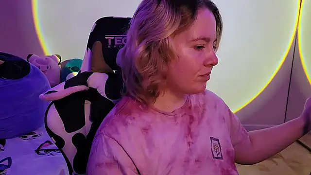 InternetFairy XO online show from February 26, 2025, 12:16 pm