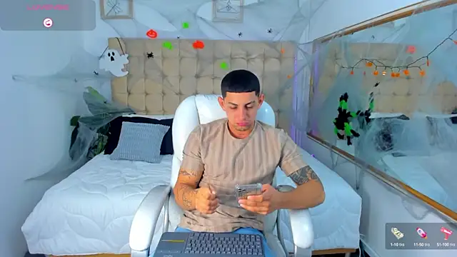 Alex cute77 online show from October 9, 2025, 11:44 am