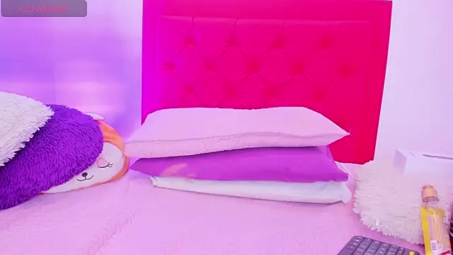 Sofia Girl  online show from February 27, 2025, 7:19 am