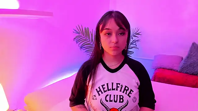 Snapshot of Gloomydoll chatting on January 17, 2026, 7:39 pm Gloomydoll online show from January 17, 2026, 7:39 pm