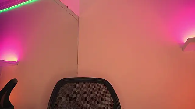 Snapshot of Gloomydoll chatting on January 31, 2026, 7:12 pm Gloomydoll online show from January 31, 2026, 7:12 pm