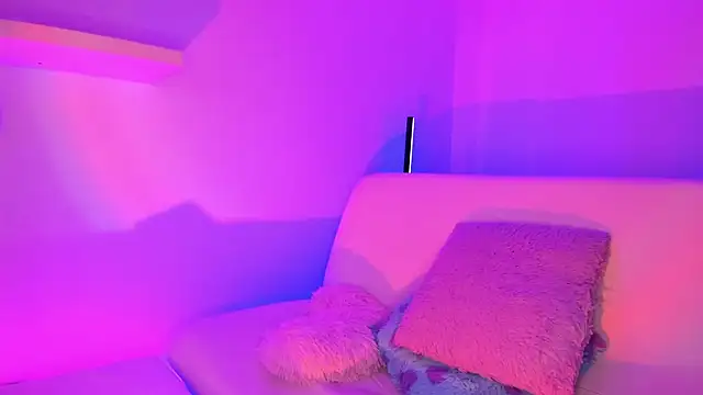 Gloomydoll online show from February 19, 2025, 5:27 pm