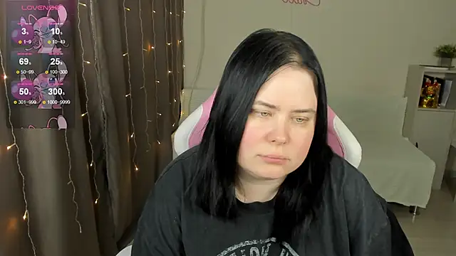 Akemi BBW online show from April 9, 2026, 4:25 am