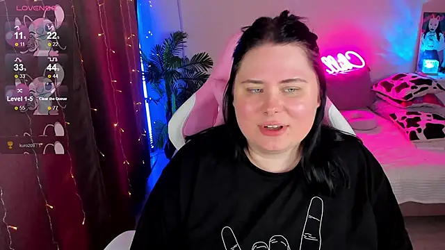 Akemi BBW online show from November 10, 2025, 2:49 am