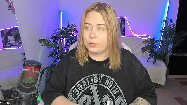 Akemi BBW online show from March 15, 2025, 6:32 pm