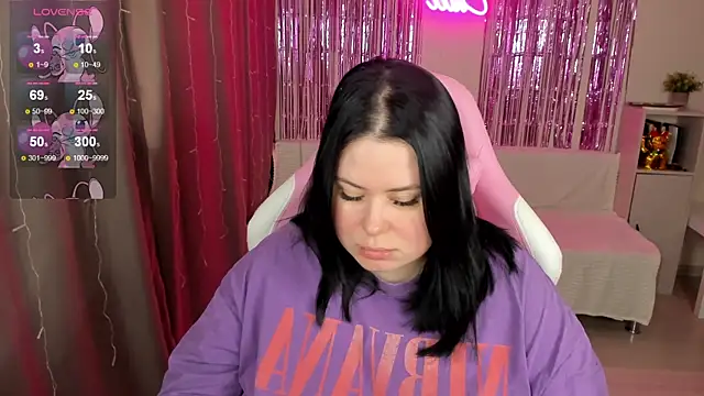 Snapshot of Akemi_BBW chatting on April 22, 2026, 9:49 am Akemi BBW online show from April 22, 2026, 9:49 am