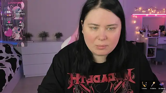 Snapshot of Akemi_BBW chatting on May 17, 2026, 8:14 am Akemi BBW online show from May 17, 2026, 8:14 am