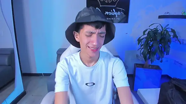 DereckCooperr online show from March 16, 2025, 9:47 pm