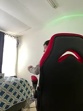 DereckCooperr online show from February 27, 2025, 5:37 pm