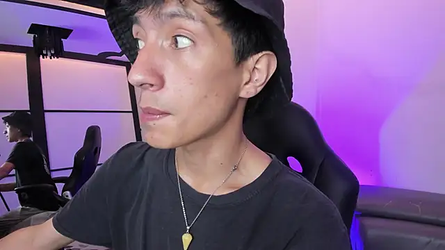 DereckCooperr online show from September 26, 2025, 9:10 pm