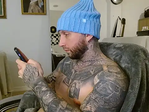 bobbybacala91 online show from September 14, 2025, 8:04 am