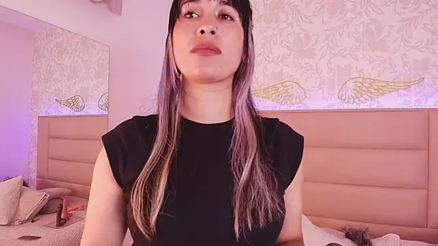 Snapshot of monserrat_towers chatting on November 30, 2025, 1:45 pm monserrat towers online show from November 30, 2025, 1:45 pm