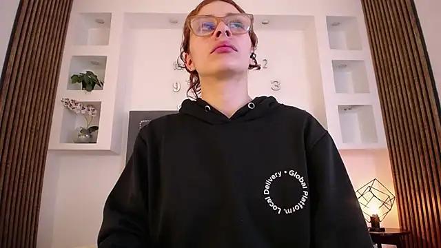 Snapshot of Katy_Van chatting on February 7, 2026, 8:28 pm Katy Van online show from February 7, 2026, 8:28 pm