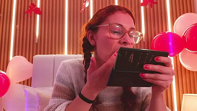 Snapshot of Katy_Van chatting on February 11, 2026, 9:14 pm Katy Van online show from February 11, 2026, 9:14 pm