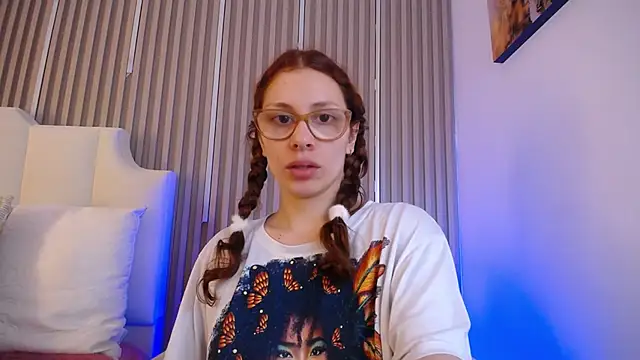 Snapshot of Katy_Van chatting on May 7, 2026, 9:07 pm Katy Van online show from May 7, 2026, 9:07 pm
