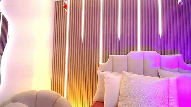 Snapshot of Katy_Van chatting on February 10, 2026, 9:03 pm Katy Van online show from February 10, 2026, 9:03 pm