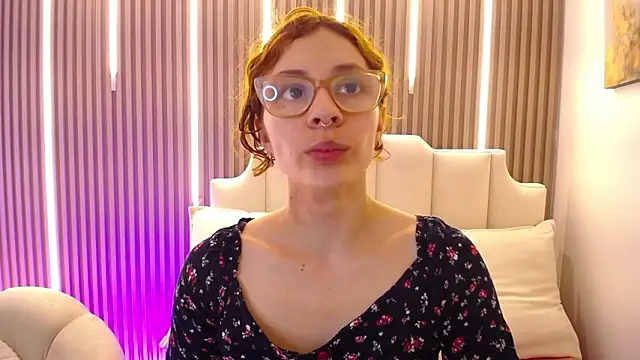 Snapshot of Katy_Van chatting on February 27, 2026, 9:03 pm Katy Van online show from February 27, 2026, 9:03 pm