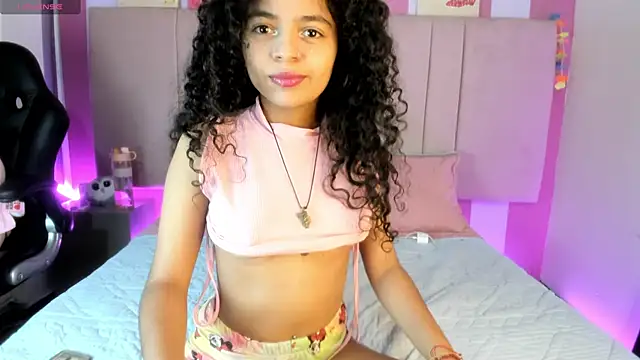 Winnifer Gonzal online show from March 18, 2025, 4:07 am