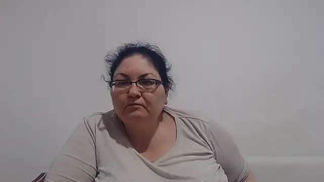 Nykyxo online show from May 27, 2026, 12:23 pm
