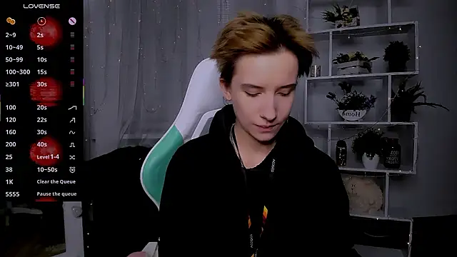 Snapshot of _Rein_ramm chatting on February 10, 2026, 11:26 pm Rein ramm online show from February 10, 2026, 11:26 pm