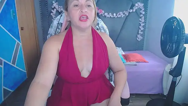 Snapshot of MeganMilF2 chatting on April 29, 2026, 1:59 pm MeganMilF2 online show from April 29, 2026, 1:59 pm