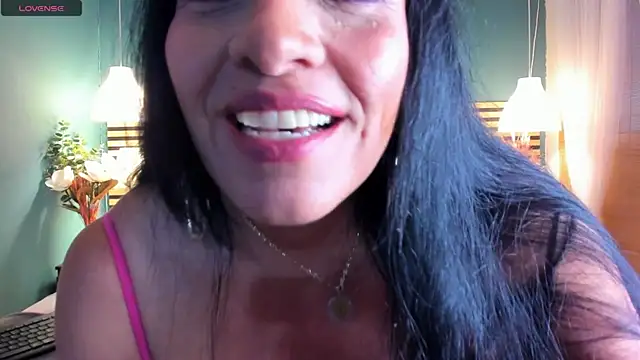 Luisa Sweet2 online show from October 9, 2025, 2:28 pm