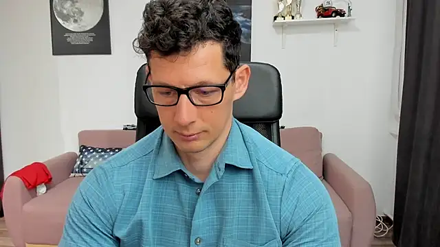 BrutusK08 online show from March 4, 2025, 1:17 pm