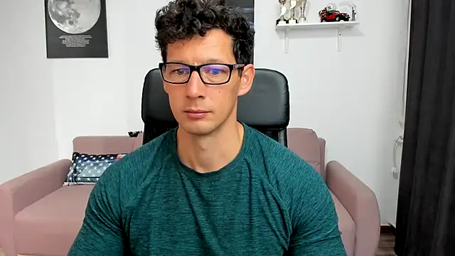 BrutusK08 online show from October 3, 2025, 4:47 am