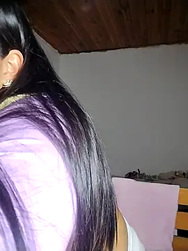 KATYGONZALEZ online show from May 15, 2026, 11:58 pm