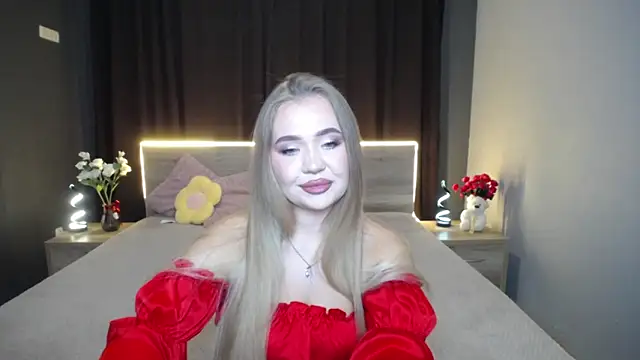 StacyYellig online show from September 12, 2025, 7:57 pm